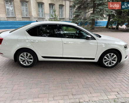 Белый Шкода Октавия, объемом двигателя 1.6 л и пробегом 93 тыс. км за 16900 $, фото 8 на Automoto.ua