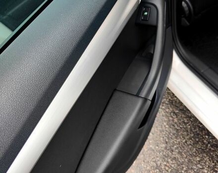 Белый Шкода Октавия, объемом двигателя 1.6 л и пробегом 209 тыс. км за 13800 $, фото 11 на Automoto.ua