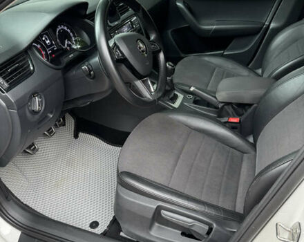 Белый Шкода Октавия, объемом двигателя 1.6 л и пробегом 93 тыс. км за 16900 $, фото 11 на Automoto.ua