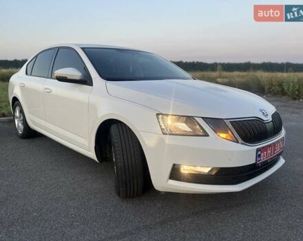Білий Шкода Октавія, об'ємом двигуна 1.6 л та пробігом 164 тис. км за 13699 $, фото 5 на Automoto.ua
