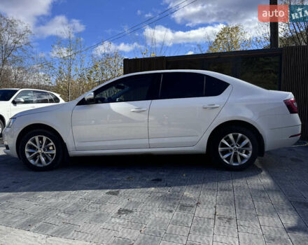 Шкода Октавия 2019 в Ивано-Франковске на Automoto.ua Белый Шкода Октавия, объемом двигателя 1.97 л и пробегом 75 тыс. км за 16750 $, фото 7 на Automoto.ua
