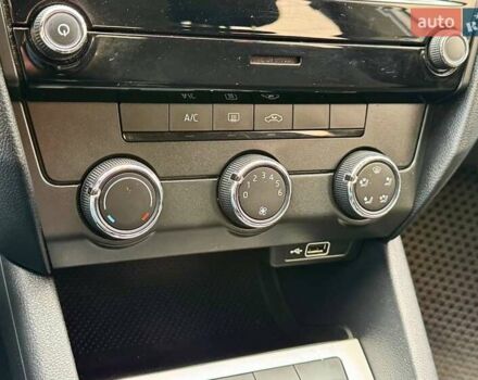 Белый Шкода Октавия, объемом двигателя 1.6 л и пробегом 62 тыс. км за 14500 $, фото 28 на Automoto.ua