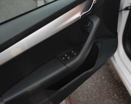 Белый Шкода Октавия, объемом двигателя 1.6 л и пробегом 209 тыс. км за 13800 $, фото 6 на Automoto.ua