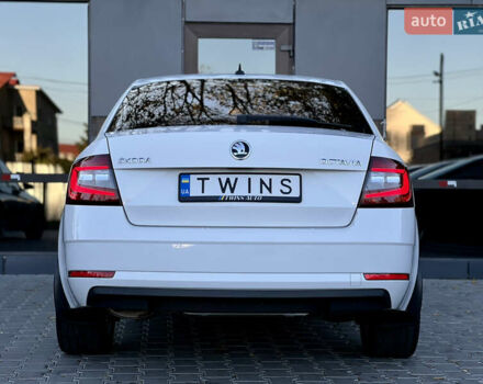 Белый Шкода Октавия, объемом двигателя 1.4 л и пробегом 127 тыс. км за 15900 $, фото 4 на Automoto.ua