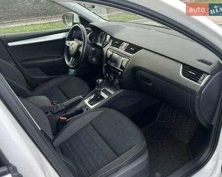 Білий Шкода Октавія, об'ємом двигуна 1.4 л та пробігом 130 тис. км за 16000 $, фото 7 на Automoto.ua