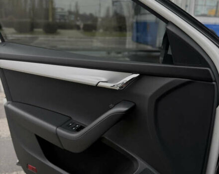 Белый Шкода Октавия, объемом двигателя 1.4 л и пробегом 121 тыс. км за 15900 $, фото 15 на Automoto.ua