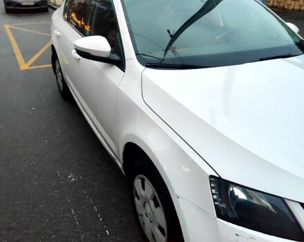 Белый Шкода Октавия, объемом двигателя 1.6 л и пробегом 209 тыс. км за 13800 $, фото 5 на Automoto.ua