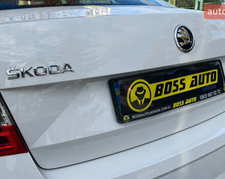 Белый Шкода Октавия, объемом двигателя 1.6 л и пробегом 140 тыс. км за 14900 $, фото 25 на Automoto.ua