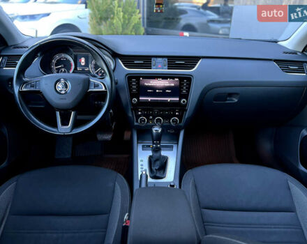 Белый Шкода Октавия, объемом двигателя 1.4 л и пробегом 127 тыс. км за 15900 $, фото 8 на Automoto.ua