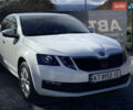 Шкода Октавия 2019 в Ивано-Франковске на Automoto.ua Белый Шкода Октавия, объемом двигателя 1.97 л и пробегом 75 тыс. км за 16750 $, фото 2 на Automoto.ua