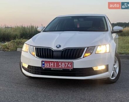 Білий Шкода Октавія, об'ємом двигуна 1.6 л та пробігом 164 тис. км за 13699 $, фото 1 на Automoto.ua