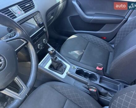 Белый Шкода Октавия, объемом двигателя 1.6 л и пробегом 78 тыс. км за 14600 $, фото 9 на Automoto.ua