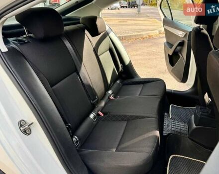 Белый Шкода Октавия, объемом двигателя 1.6 л и пробегом 62 тыс. км за 14500 $, фото 19 на Automoto.ua