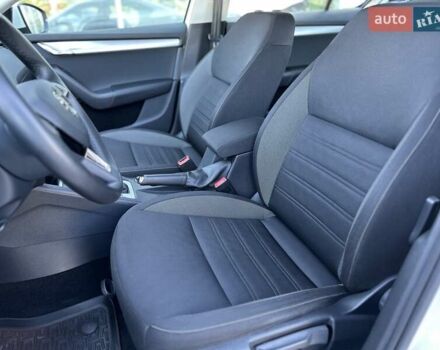 Білий Шкода Октавія, об'ємом двигуна 1.4 л та пробігом 128 тис. км за 16500 $, фото 18 на Automoto.ua