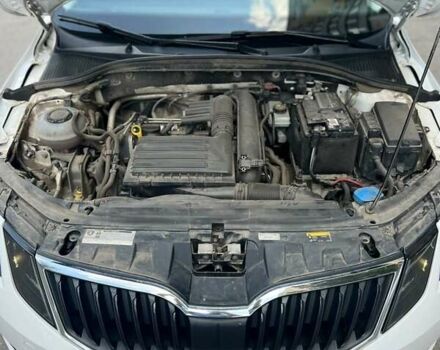 Белый Шкода Октавия, объемом двигателя 1.4 л и пробегом 178 тыс. км за 13500 $, фото 24 на Automoto.ua