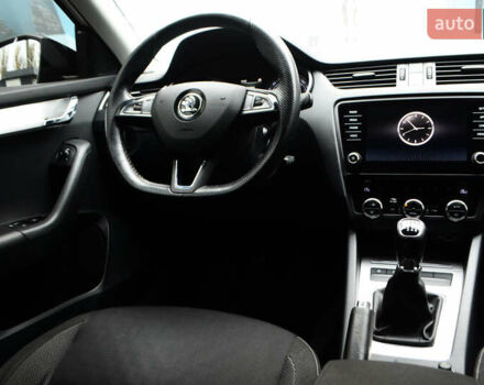 Білий Шкода Октавія, об'ємом двигуна 1.4 л та пробігом 155 тис. км за 14950 $, фото 9 на Automoto.ua