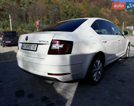 Шкода Октавия 2019 в Ивано-Франковске на Automoto.ua Белый Шкода Октавия, объемом двигателя 1.97 л и пробегом 75 тыс. км за 16750 $, фото 4 на Automoto.ua
