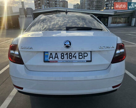 Белый Шкода Октавия, объемом двигателя 1.4 л и пробегом 155 тыс. км за 14400 $, фото 13 на Automoto.ua
