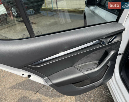 Шкода Октавия 2020 в Киеве на Automoto.ua Белый Шкода Октавия, объемом двигателя 1.4 л и пробегом 126 тыс. км за 18990 $, фото 29 на Automoto.ua