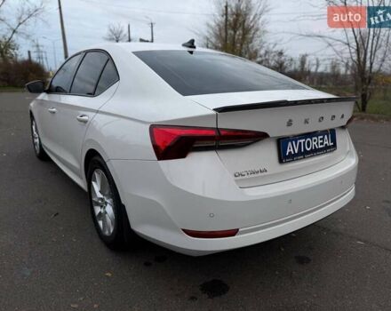 Білий Шкода Октавія, об'ємом двигуна 2 л та пробігом 258 тис. км за 22000 $, фото 31 на Automoto.ua