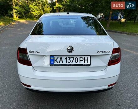 Белый Шкода Октавия, объемом двигателя 1.6 л и пробегом 50 тыс. км за 14999 $, фото 7 на Automoto.ua