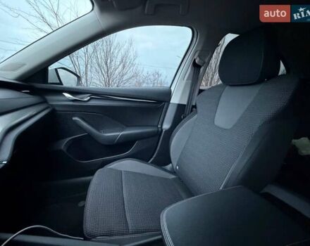 Білий Шкода Октавія, об'ємом двигуна 2 л та пробігом 258 тис. км за 22000 $, фото 73 на Automoto.ua