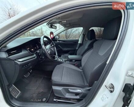 Білий Шкода Октавія, об'ємом двигуна 2 л та пробігом 258 тис. км за 22000 $, фото 35 на Automoto.ua