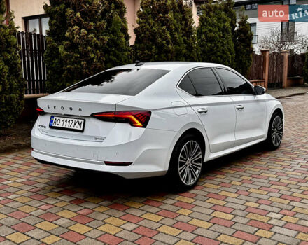 Белый Шкода Октавия, объемом двигателя 2 л и пробегом 262 тыс. км за 22250 $, фото 3 на Automoto.ua