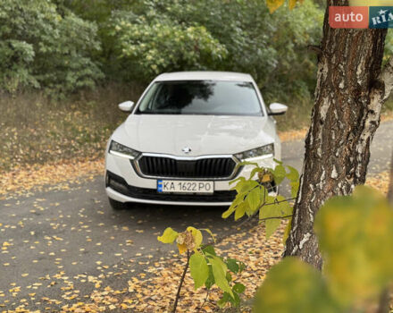 Белый Шкода Октавия, объемом двигателя 1.5 л и пробегом 70 тыс. км за 17900 $, фото 7 на Automoto.ua