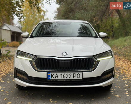 Белый Шкода Октавия, объемом двигателя 1.5 л и пробегом 70 тыс. км за 17900 $, фото 1 на Automoto.ua