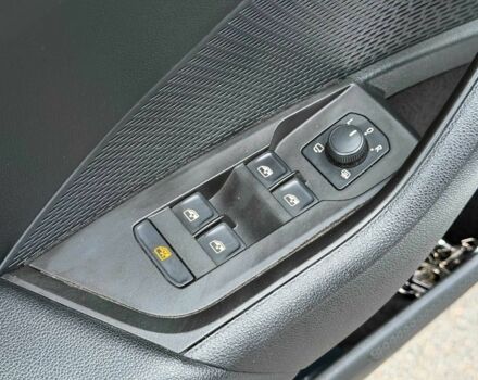 Белый Шкода Октавия, объемом двигателя 2 л и пробегом 258 тыс. км за 22000 $, фото 16 на Automoto.ua