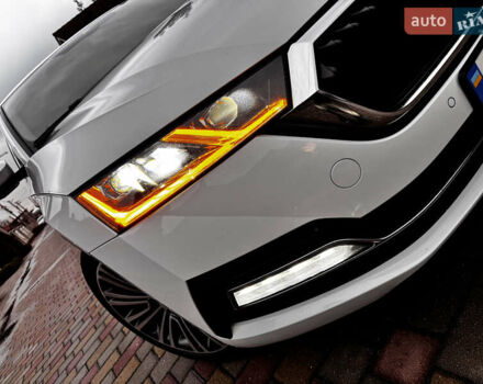 Белый Шкода Октавия, объемом двигателя 2 л и пробегом 262 тыс. км за 22250 $, фото 21 на Automoto.ua