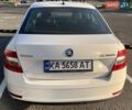 Белый Шкода Октавия, объемом двигателя 1.6 л и пробегом 47 тыс. км за 16000 $, фото 9 на Automoto.ua