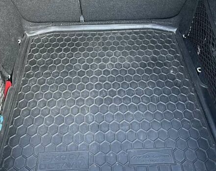 Белый Шкода Октавия, объемом двигателя 1.6 л и пробегом 47 тыс. км за 16000 $, фото 17 на Automoto.ua