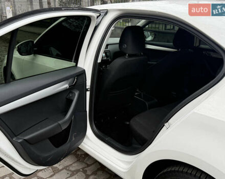 Белый Шкода Октавия, объемом двигателя 1.6 л и пробегом 48 тыс. км за 15800 $, фото 13 на Automoto.ua