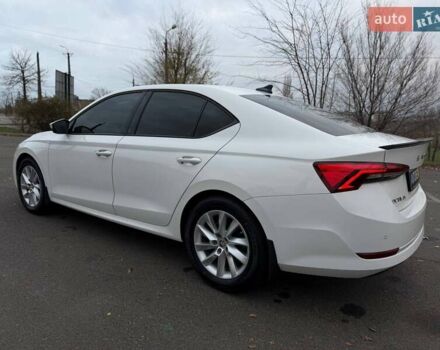 Білий Шкода Октавія, об'ємом двигуна 2 л та пробігом 258 тис. км за 22000 $, фото 32 на Automoto.ua