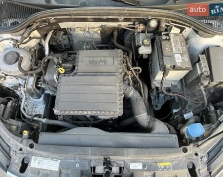 Белый Шкода Октавия, объемом двигателя 1.6 л и пробегом 47 тыс. км за 16000 $, фото 19 на Automoto.ua