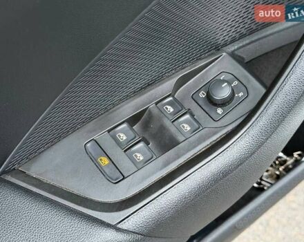 Білий Шкода Октавія, об'ємом двигуна 2 л та пробігом 258 тис. км за 22000 $, фото 39 на Automoto.ua