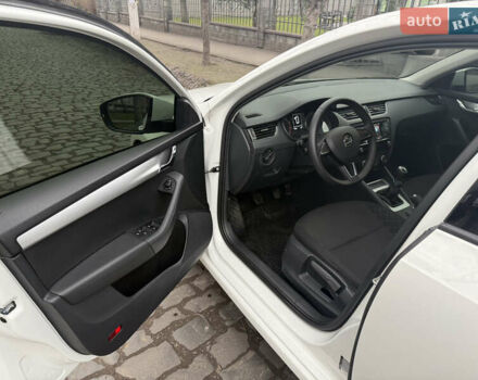 Белый Шкода Октавия, объемом двигателя 1.6 л и пробегом 48 тыс. км за 15800 $, фото 11 на Automoto.ua