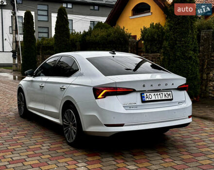Белый Шкода Октавия, объемом двигателя 2 л и пробегом 262 тыс. км за 22250 $, фото 5 на Automoto.ua