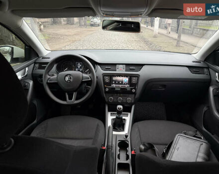 Белый Шкода Октавия, объемом двигателя 1.6 л и пробегом 48 тыс. км за 15800 $, фото 21 на Automoto.ua