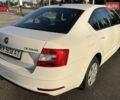 Белый Шкода Октавия, объемом двигателя 1.6 л и пробегом 47 тыс. км за 16000 $, фото 12 на Automoto.ua