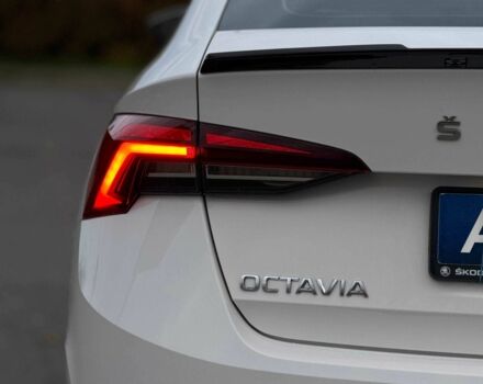 Белый Шкода Октавия, объемом двигателя 2 л и пробегом 258 тыс. км за 22000 $, фото 7 на Automoto.ua