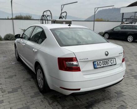 Білий Шкода Октавія, об'ємом двигуна 1.6 л та пробігом 40 тис. км за 14800 $, фото 1 на Automoto.ua