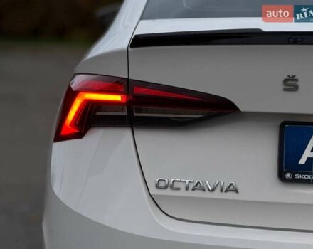 Білий Шкода Октавія, об'ємом двигуна 2 л та пробігом 258 тис. км за 22000 $, фото 23 на Automoto.ua