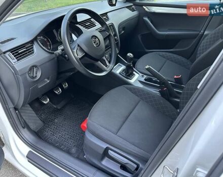 Белый Шкода Октавия, объемом двигателя 1.6 л и пробегом 50 тыс. км за 14999 $, фото 21 на Automoto.ua