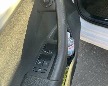 Белый Шкода Октавия, объемом двигателя 1.6 л и пробегом 47 тыс. км за 16000 $, фото 25 на Automoto.ua