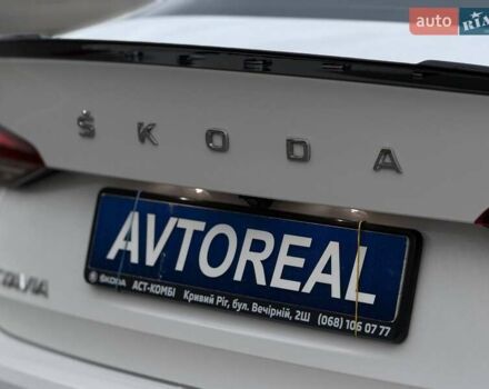 Білий Шкода Октавія, об'ємом двигуна 2 л та пробігом 258 тис. км за 22000 $, фото 24 на Automoto.ua