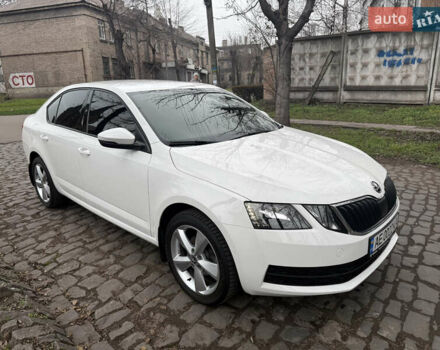 Белый Шкода Октавия, объемом двигателя 1.6 л и пробегом 48 тыс. км за 15800 $, фото 7 на Automoto.ua