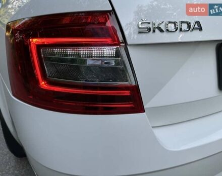 Белый Шкода Октавия, объемом двигателя 1.6 л и пробегом 50 тыс. км за 14999 $, фото 19 на Automoto.ua